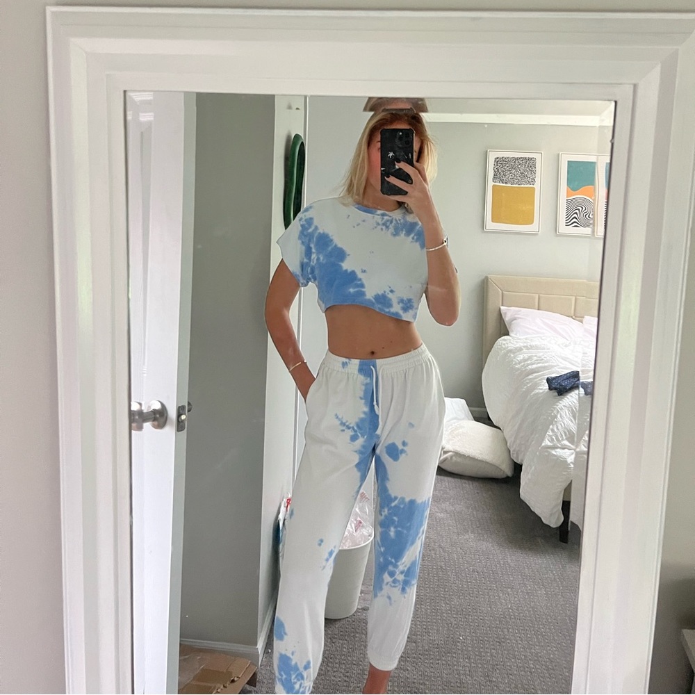 nasty gal blue and white tie dye sweat set